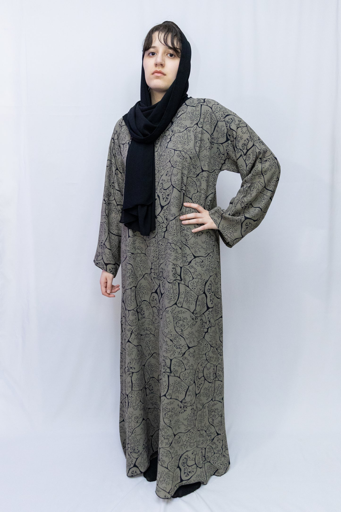 Tree pattered Abaya - Grey