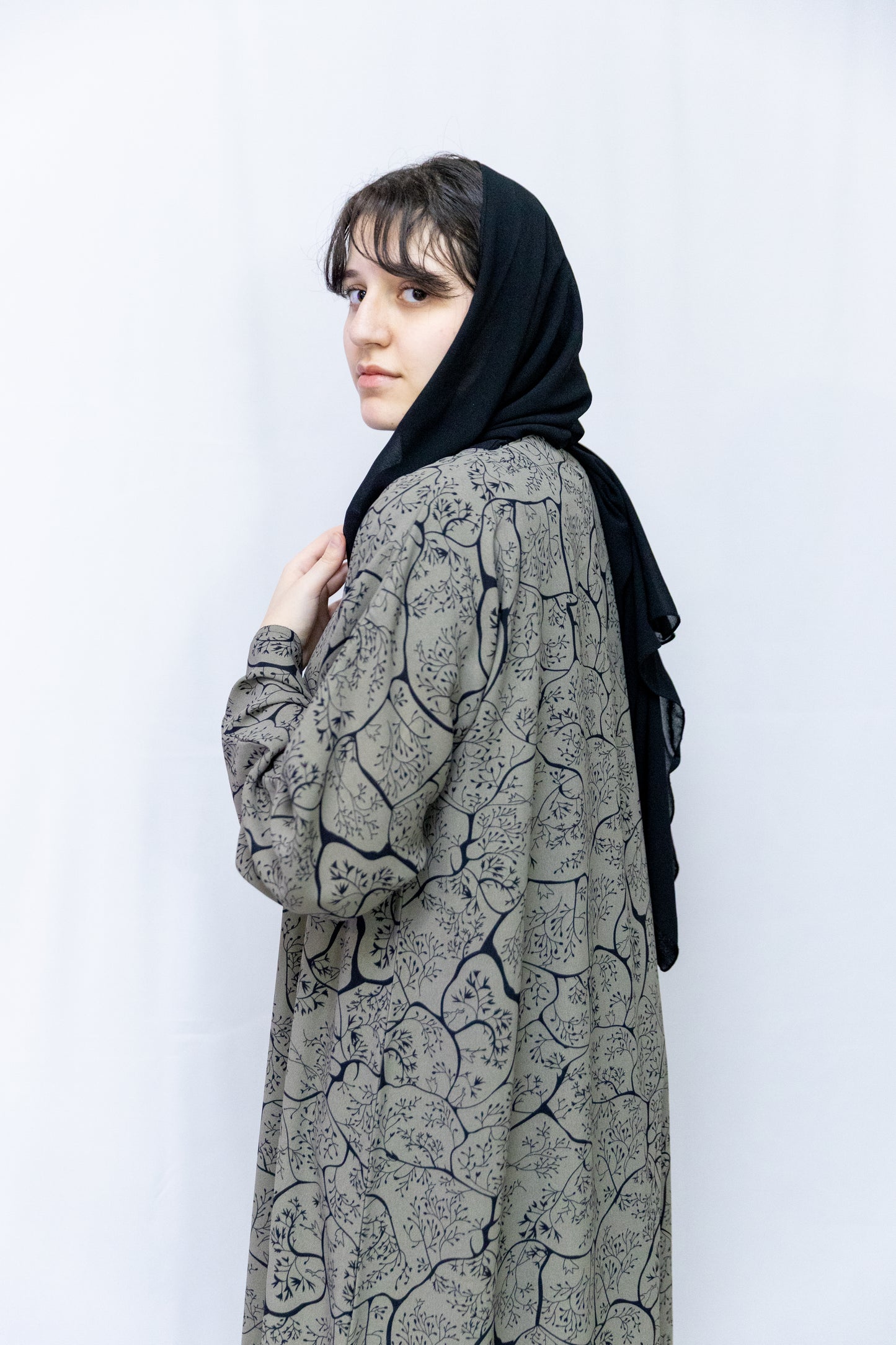Tree pattered Abaya - Grey
