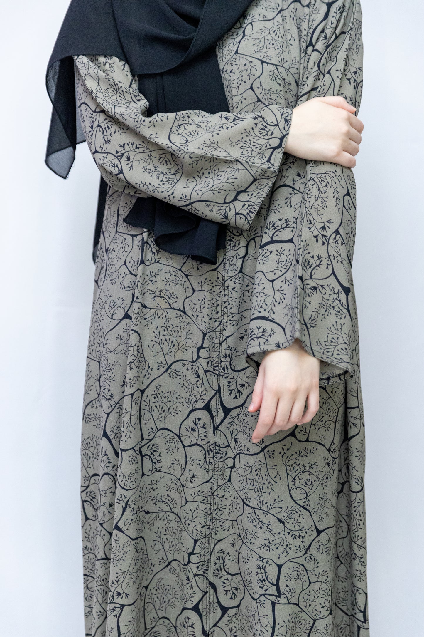 Tree pattered Abaya - Grey