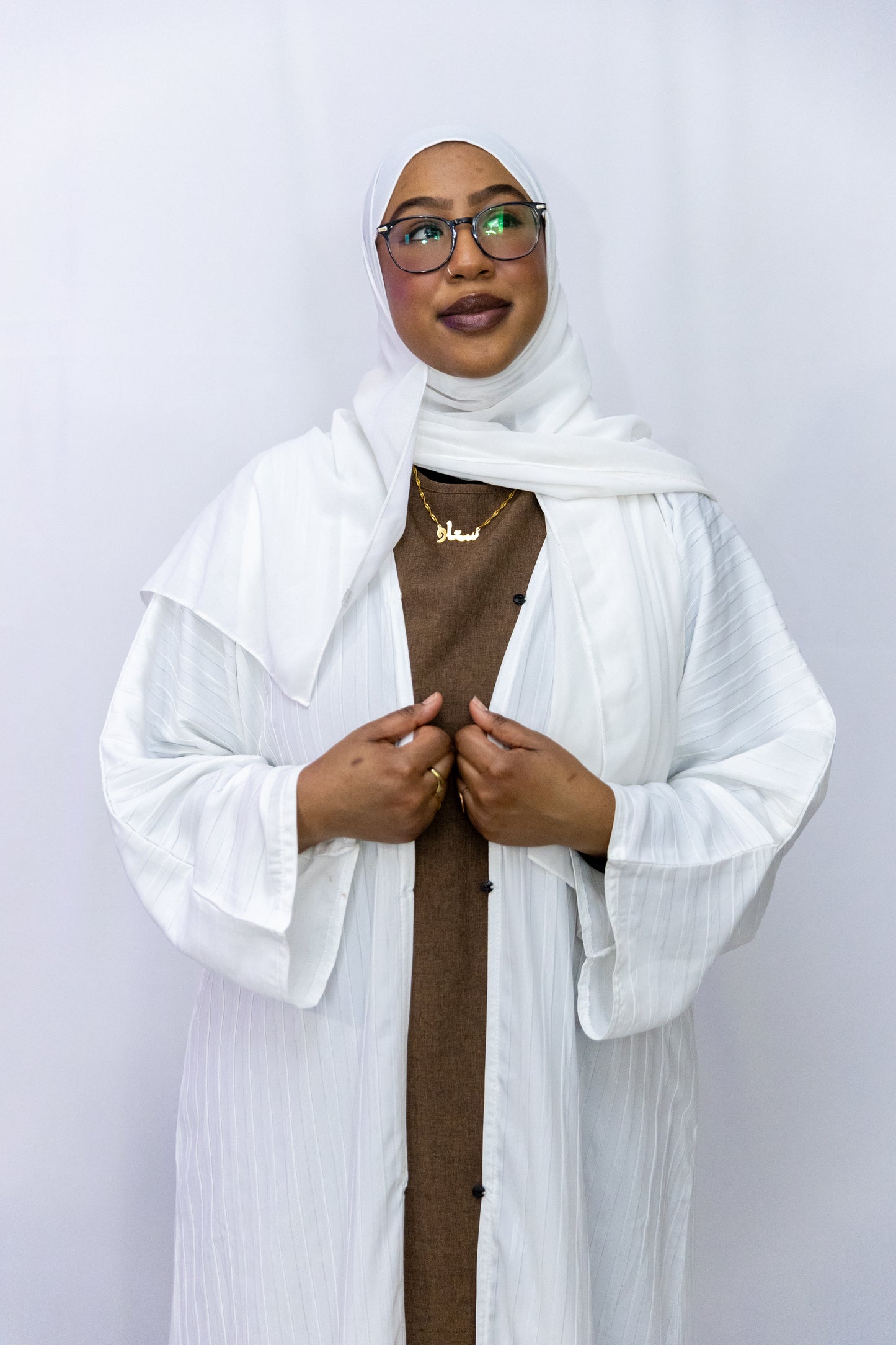 Clasp striped abaya - White