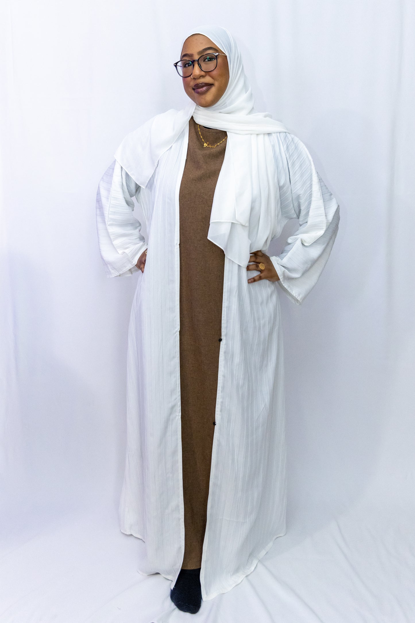 Clasp striped abaya - White