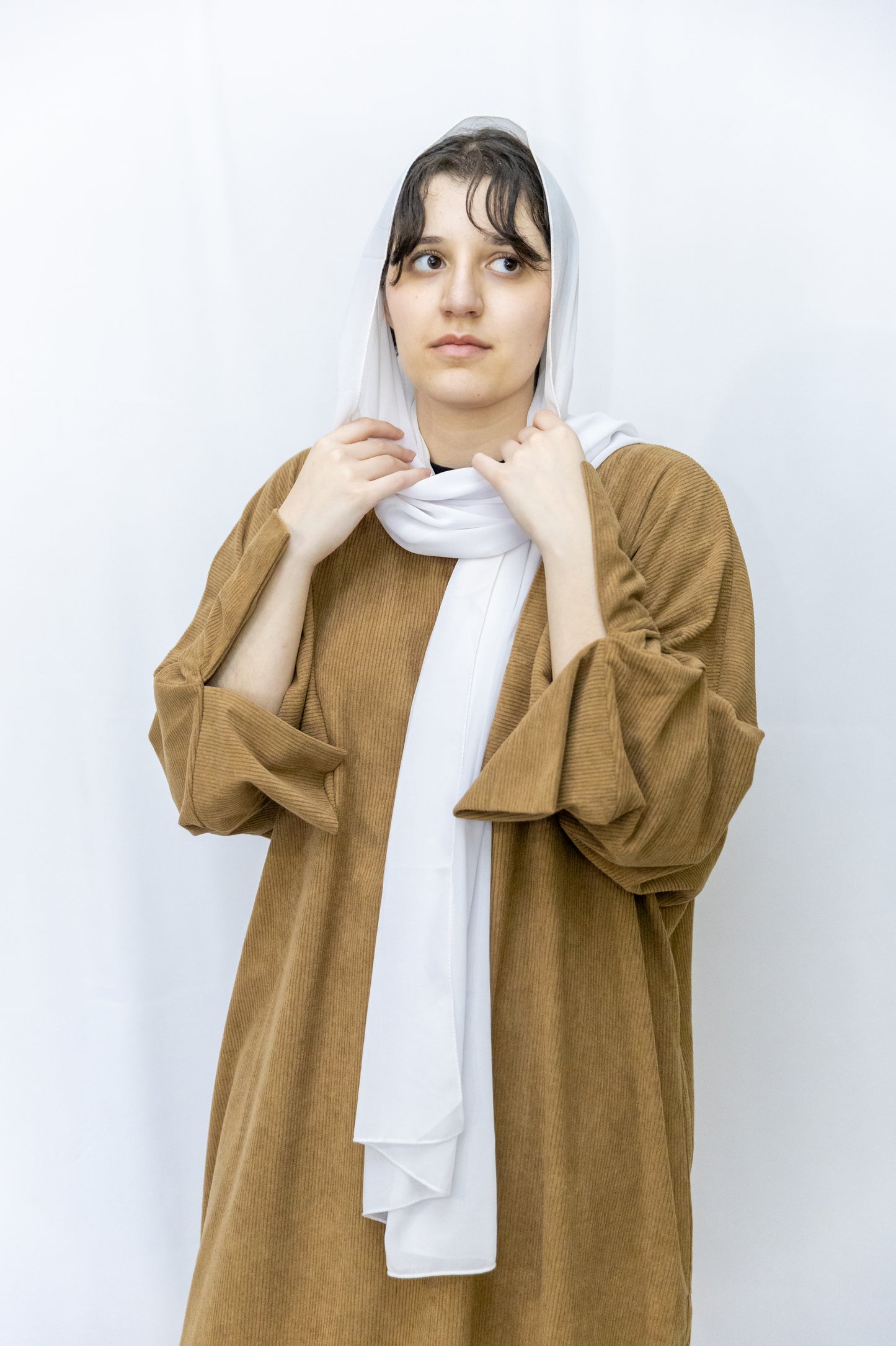 Closed Corduroy Abaya - Chesnut